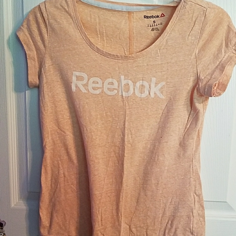 👟Reebok workout shirt👟